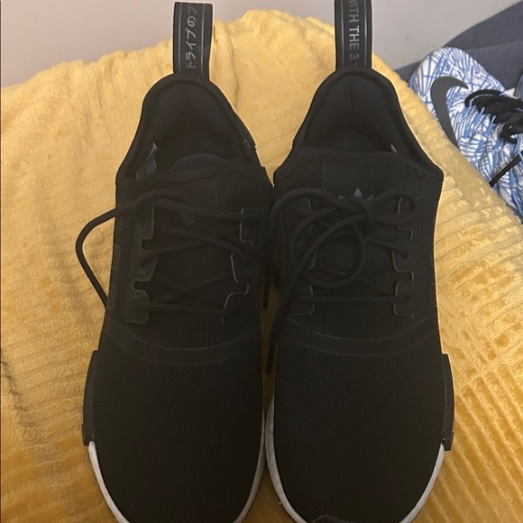 Adidas Men's Black and White Sneakers - Picture 6 of 6